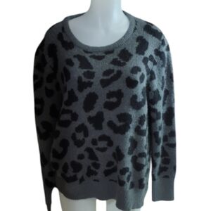 6/$15 Cozy Leopard Print Crewneck Sweater – Gray/Black (XXL) | By George